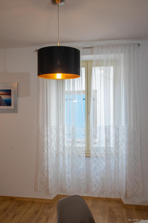 Apartments And Rooms Luan Ровин Екстериор снимка