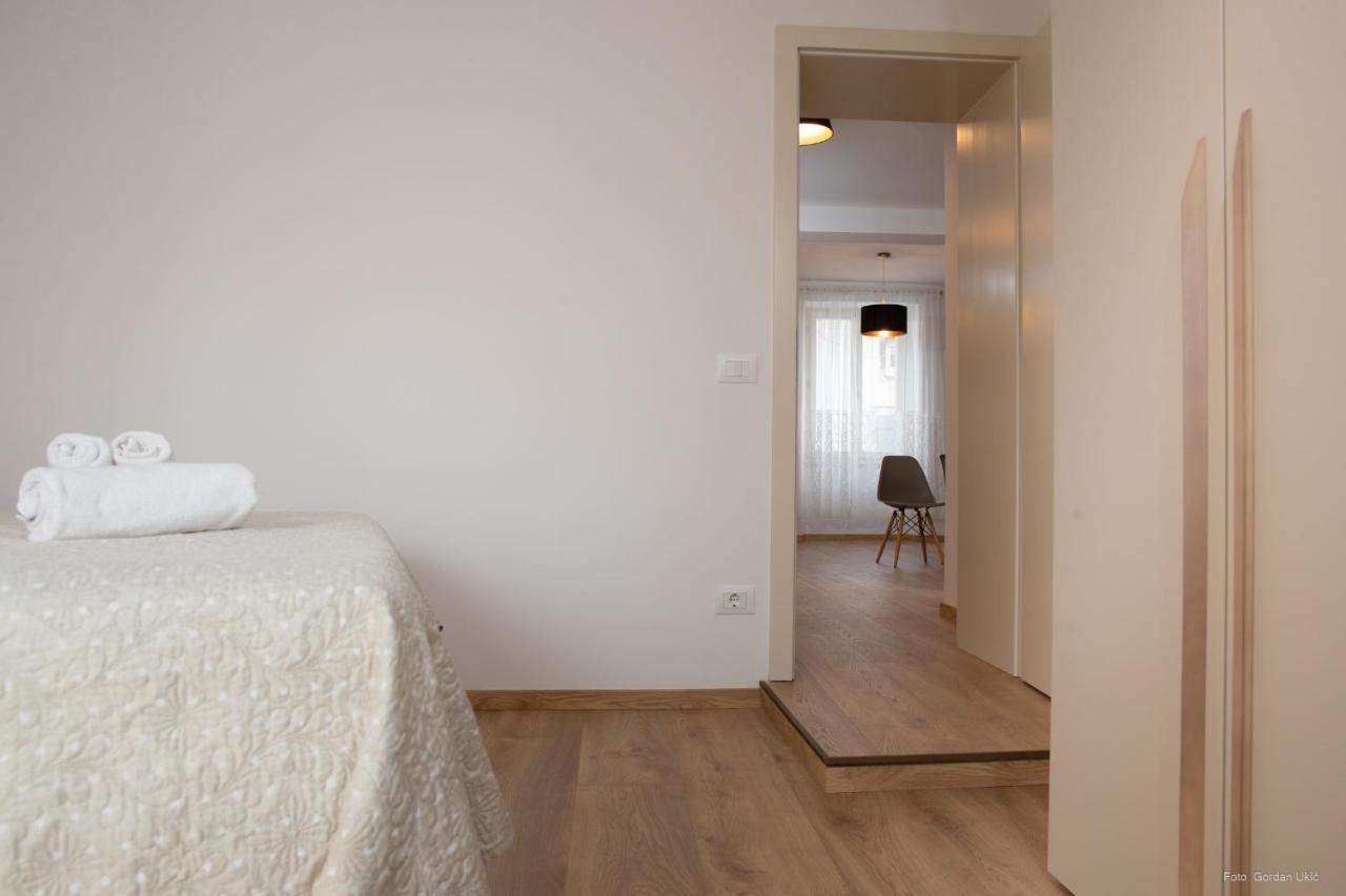 Apartments And Rooms Luan Ровин Екстериор снимка